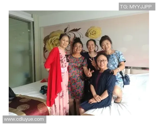 王丽的乒乓球人生与欧冠足球的深度对话探索与启示 王丽的乒乓球人生与欧冠足球的深度对话探索与启示